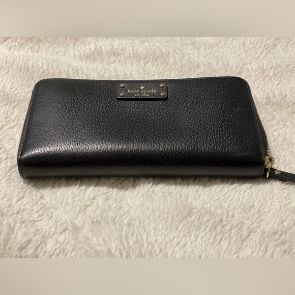 Kate Spade Grove Street Neda Black Zip Around Wallet - Picture 2 of 6